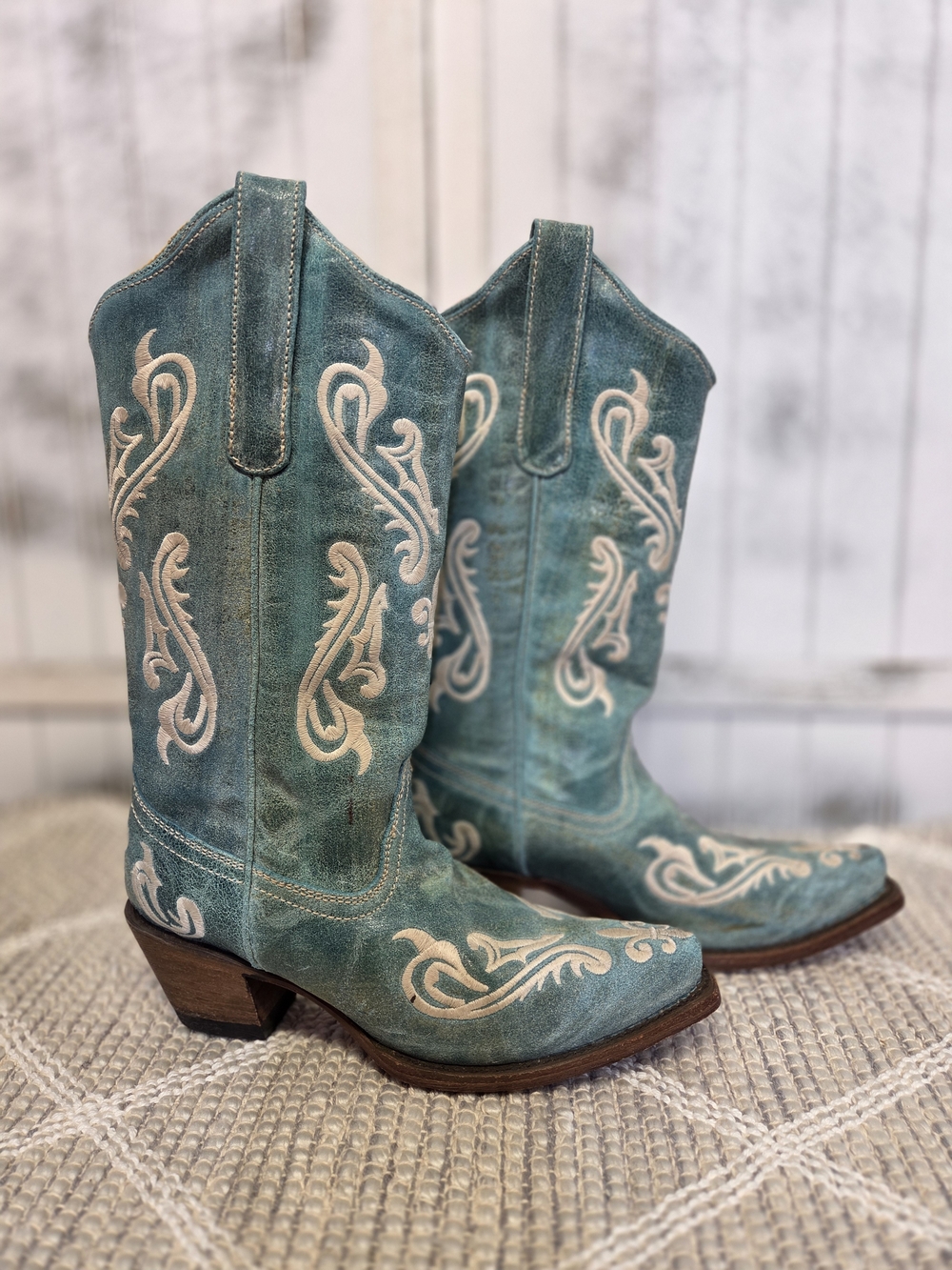 Corral Cortez Turquoise Embroidered Western Cowgirl Boots Snip Toe 7